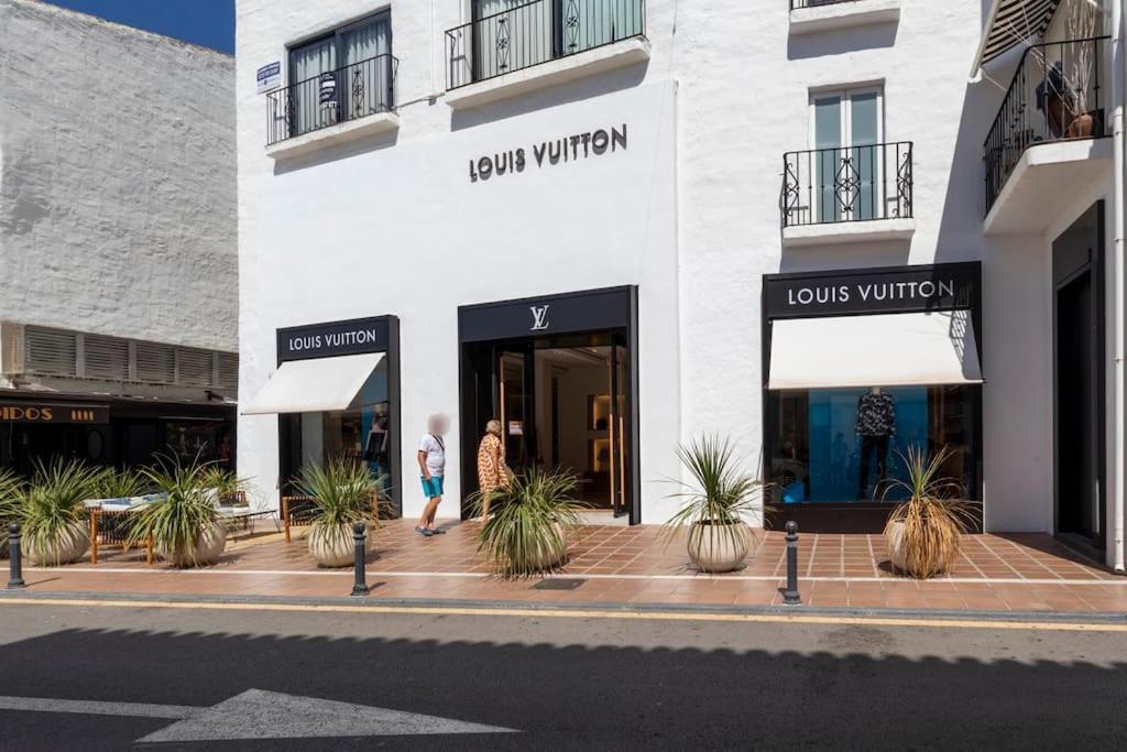 Luxurious In The Heart Of Puerto Banus Appartement Marbella