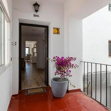 Luxurious Apartment In The Heart Of Puerto Banus Marbella Exterior photo