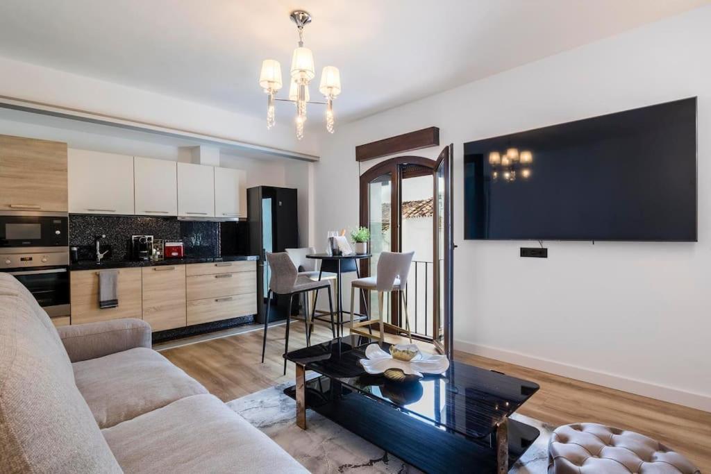 Apartament Luxurious In The Heart Of Puerto Banus